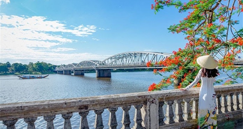 Great Laos And Vietnam 15 Days